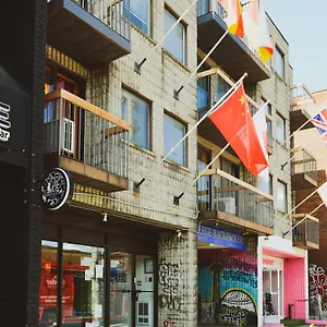 https://kensington-college-backpackers.niagara-fallshotels.com