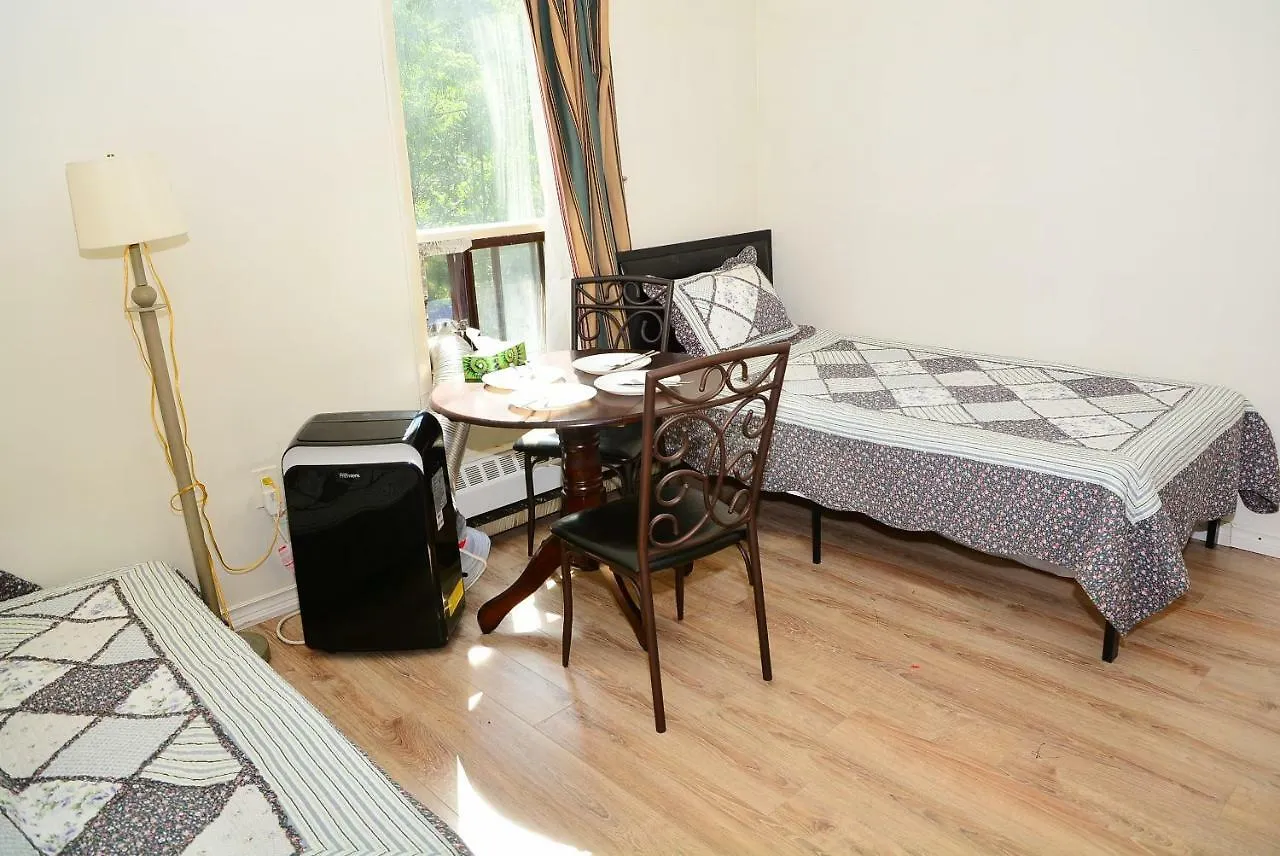 Guests House Guest house Toronto