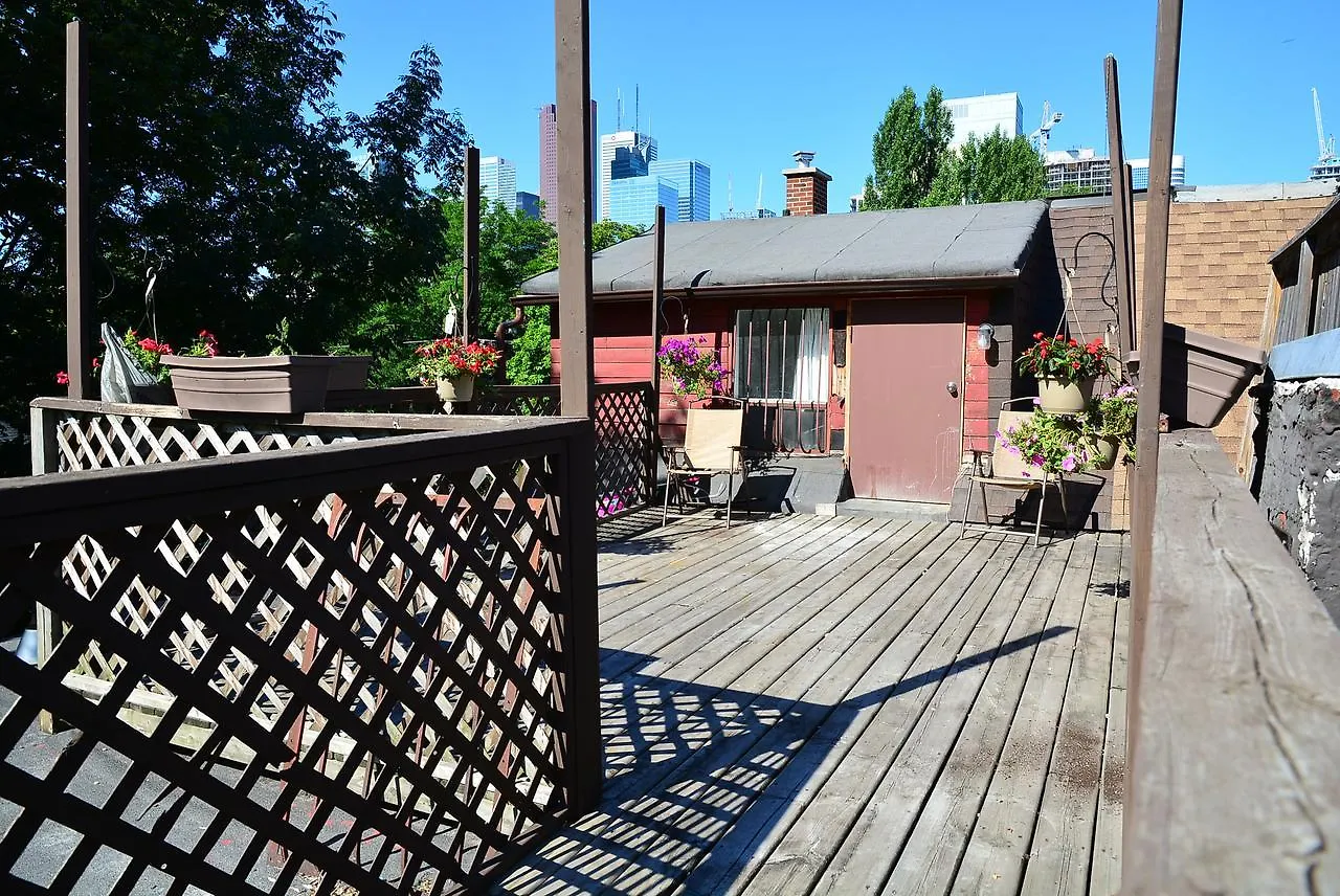 Guests House Canada